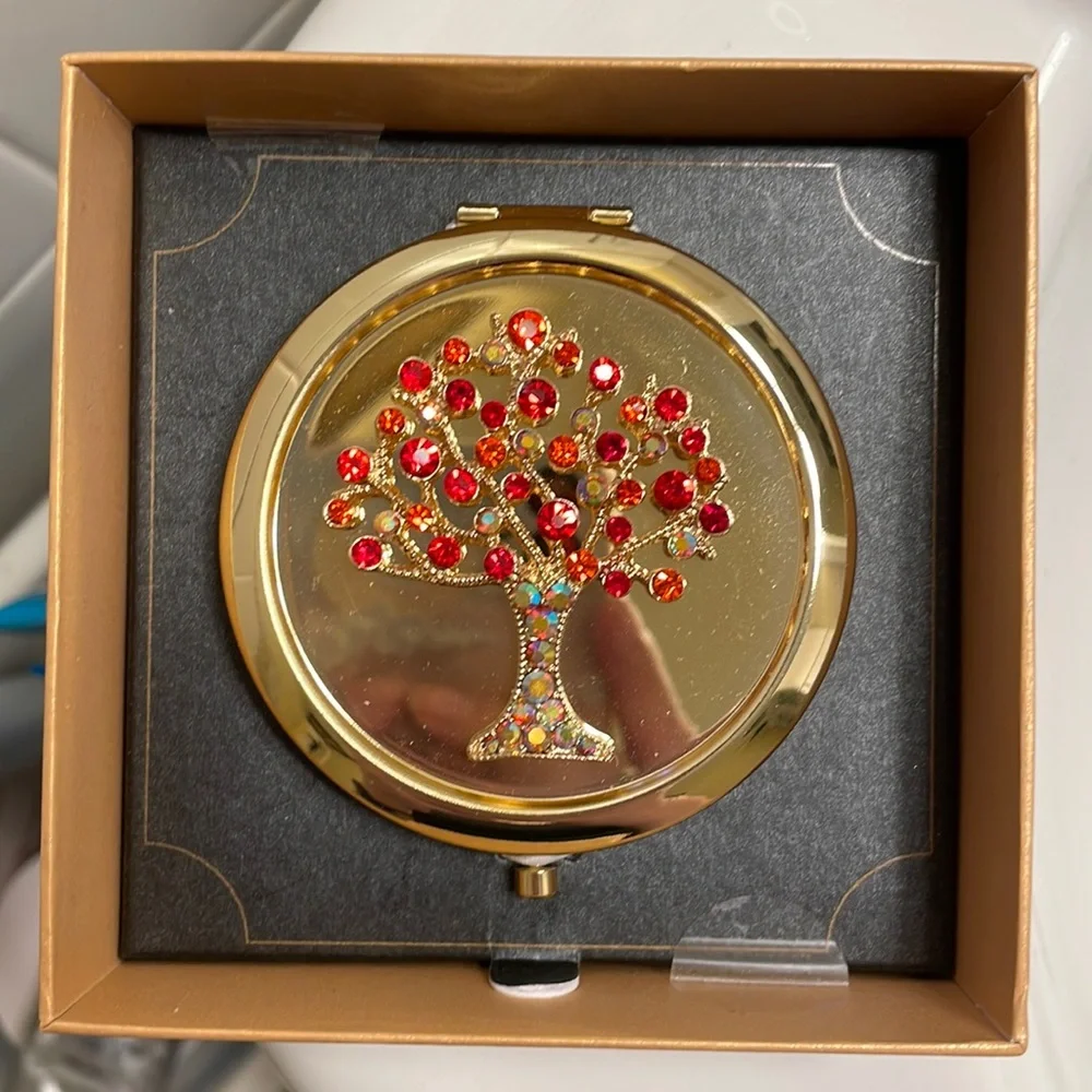 Compact Mirror - Picture 1 of 2